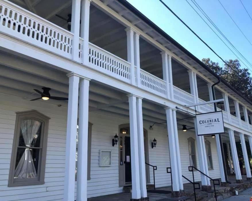 The Colonial Inn ヒルズボロ エクステリア 写真