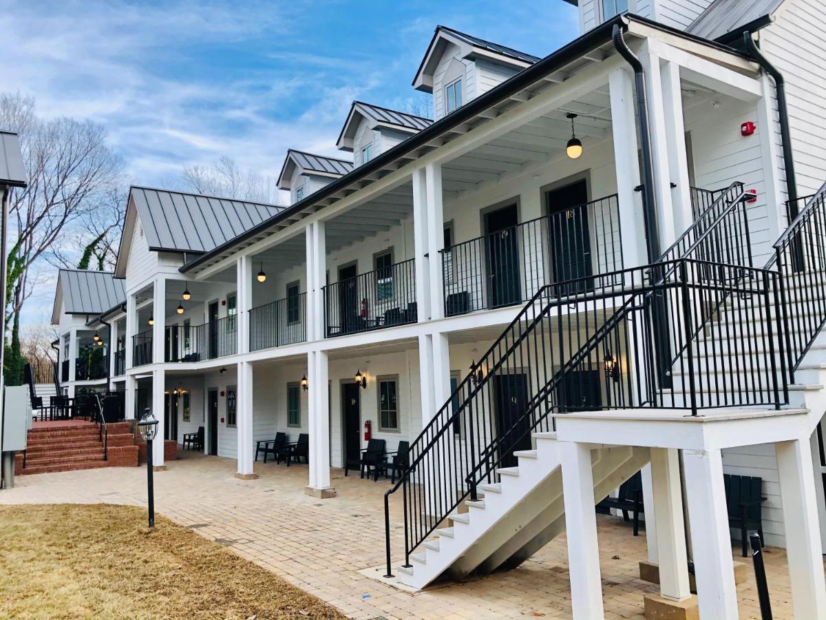 The Colonial Inn ヒルズボロ エクステリア 写真