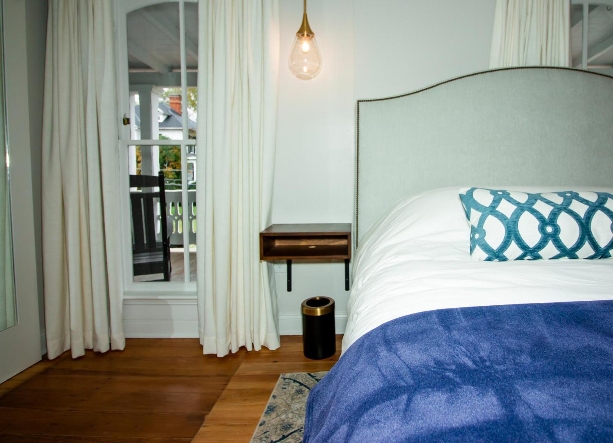 The Colonial Inn ヒルズボロ 部屋 写真